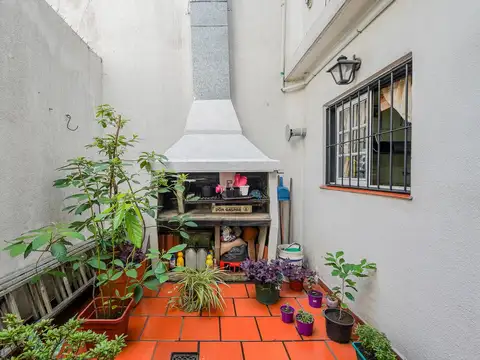 CASA 4 AMBIENTES VENTA VILLA LURO COCHERA PATIO