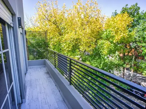 Casa 8 ambientes con 1 baño