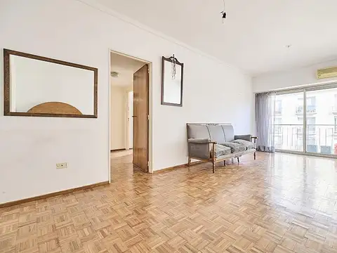 Departamento 4 ambientes Frente Luminoso lavadero balcon corrido cochera fija en Barrio Norte