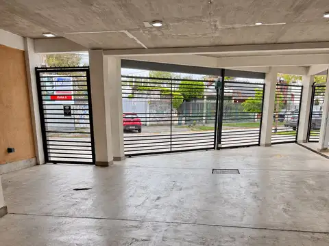 Av Argentina 1000, Piso 1