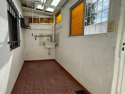 Depto Tipo Casa en Venta 44 años