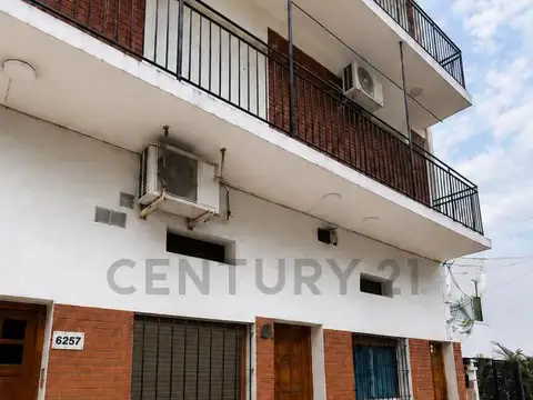 Depto Tipo Casa en Venta de 4 ambientes