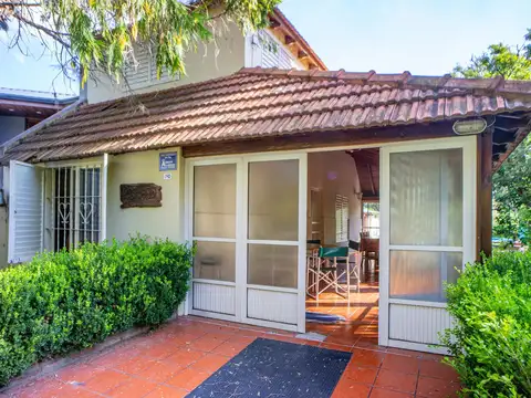 Casa en venta Pueblo Esther muy cercana a la costanera