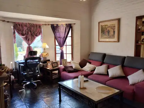 Casa 5 ambientes con 4 baños