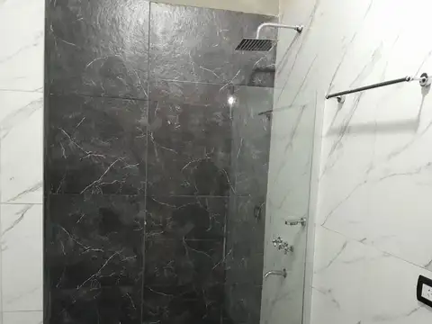 Casa 2 ambientes con 1 baño