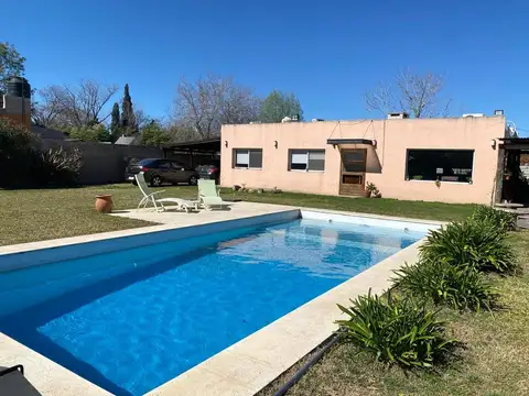 VENTA CASA QUINTA 4 AMBIENTES - PILAR 