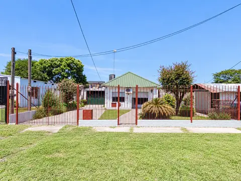 VENTA CASA  3 DORMITORIOS LOTE PROPIO ALM BROWN