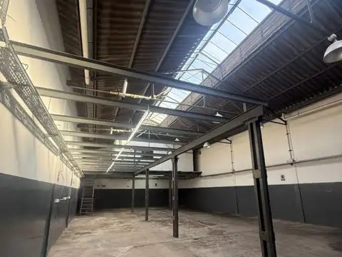 Galpon en Alquiler en Mataderos, $ 2.000.000