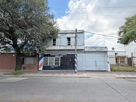 Local - Depto - Cochera en venta