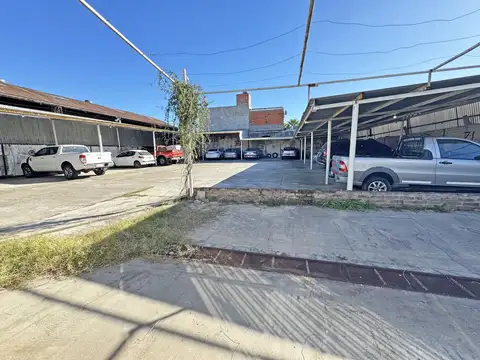 Local - Depto - Cochera en venta