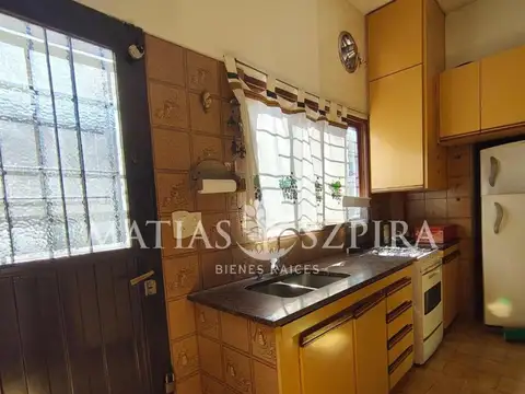 Casa 3 ambientes con 2 baños