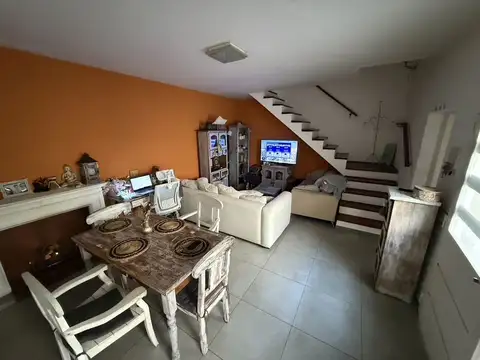 Depto Tipo Casa en Venta de 2 dormitorios
