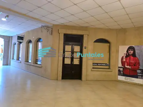 Local Comercial en Plaza Canning de 75 m2 en Primer Piso alquiler o venta