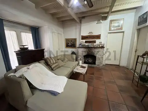 133 y 484 4700