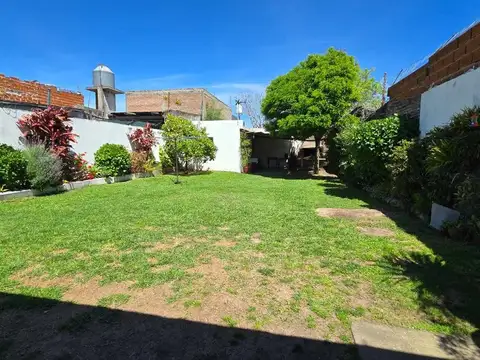 Casa en Venta con 6 cocheras