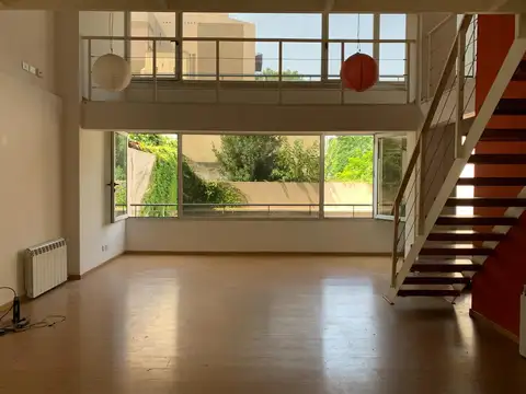 OFICINA EN DÚPLEX, TIPO LOFT ! COCHERAS OPCIONALES...