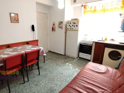 Melon Gil 100, Piso 3