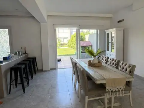 Casa en Alquiler en Bella Vista, $ 2.350.000