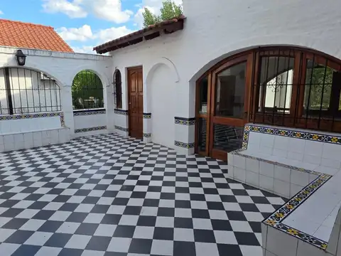 Casa en Venta con 1 cochera