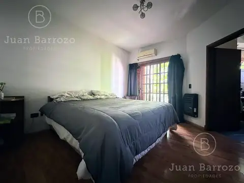 Venta Casa de 3 dormitorios en Banfield Este.