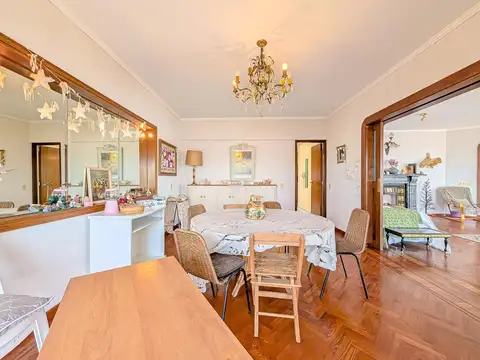 Departamento en Venta de 6 ambientes