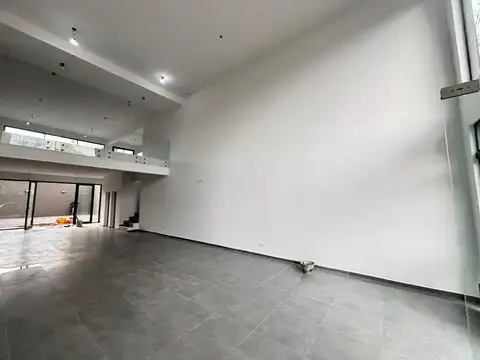 Local en Alquiler 1 año