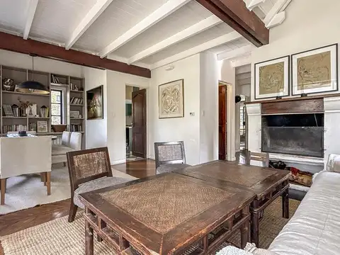 Casa 6 ambientes con 4 baños