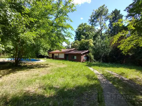 SDA. Venta casa a refaccionar sobre  lote 1.460  m2., pileta, Echeverría al 500,Parque Sakura,  Exaltacion de la Cruz,  SE FINANCIA EL 50%