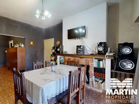 Casa 4 ambientes con 2 baños