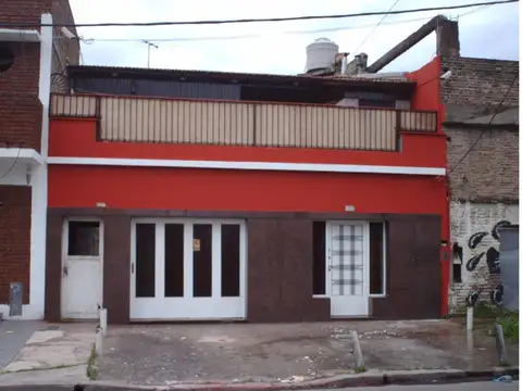 Dto.Tipo Casa al FRENTE en Avellaneda en Venta