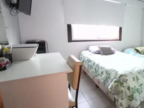 Venta Excelente Casa Multifamiliar - Patio - Garage - Terraza - Villa Madero