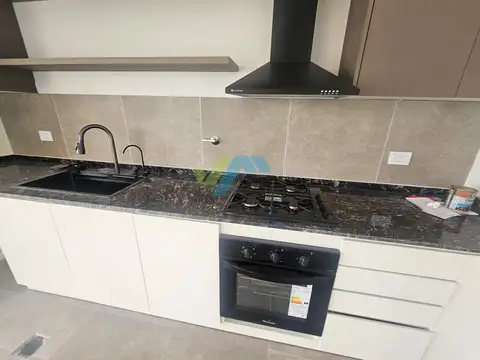 Casa 6 ambientes con 3 baños