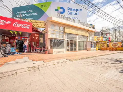 Oficina duplex en Galería Portofino, Rafel Nuñez