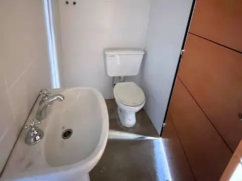 Local en Alquiler en Villa Centenario, $ 1.300.000