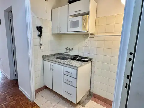 Marcelo Torcuato de Alvear 900