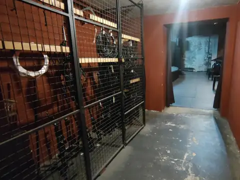 Depto Tipo Casa en Venta 70 años
