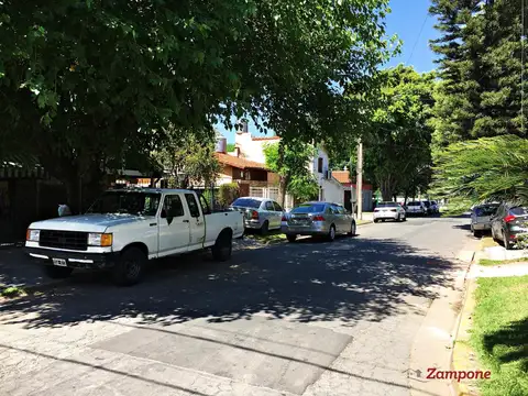 Venta - Lote con Casa a Reciclar y Local Comercial - San Isidro