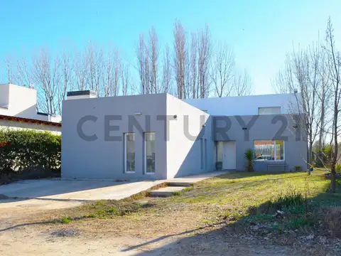 CASA EN VENTA GENERAL ROCA