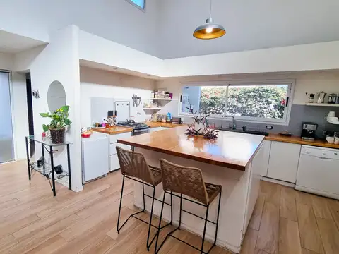 Casa en Venta en General Roca, USD 190.000