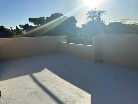 Casa 3 ambientes con 2 baños