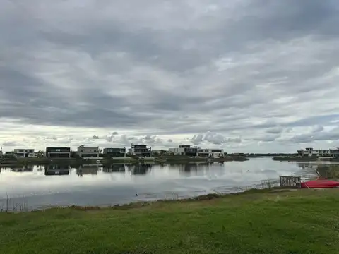 Venta de lote a la laguna - COSTAS PUERTOS DEL LAGO