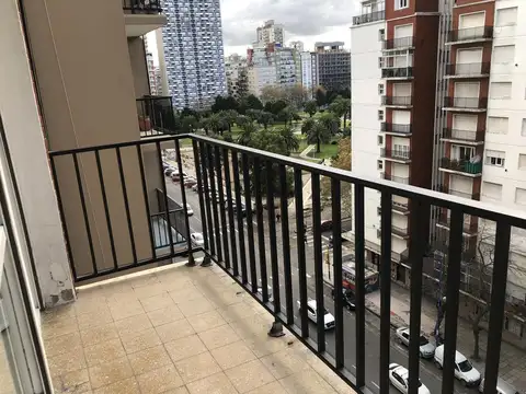 Colon al 1850, entre Arenales y Lamadrid