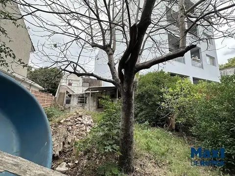Block comercial en venta, Urquiza 1054. Local + deptos + verde