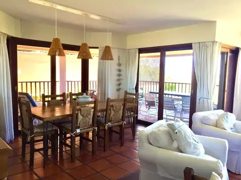 Departamento en Alquiler Temporario 5 ambientes en Manantiales, Maldonado
