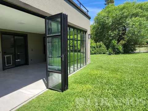 Casa en Alquiler de 3 dormitorios