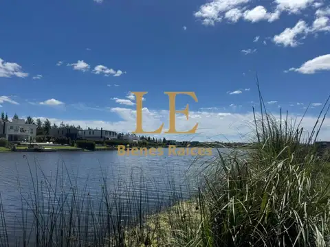 Terreno en Venta de 853,0 m2