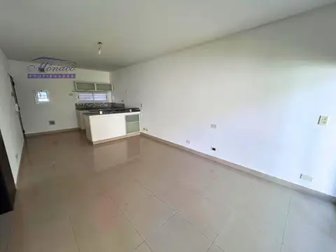 Depto Tipo Casa en Alquiler al Este