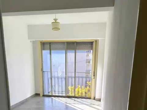 Alquilo Departamento muy cómodo a pasos de Av. Maipú