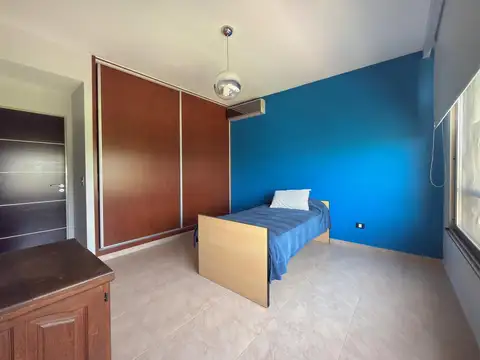Casa en Venta con 8 cocheras