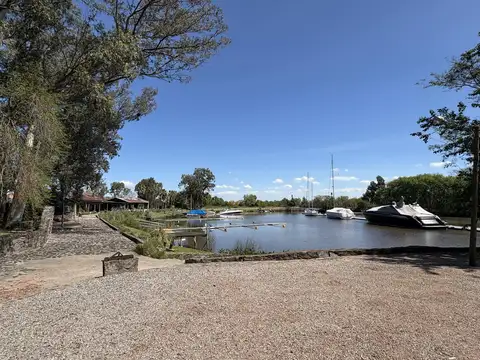 Venta, Casa, 6 Amb, Pileta, Playa Priv, Jardín, Coch, Casa Huéspedes, Club Náutico El Faro, Uruguay